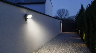 Projecteur solaire a detecteur : bien regler portee et duree